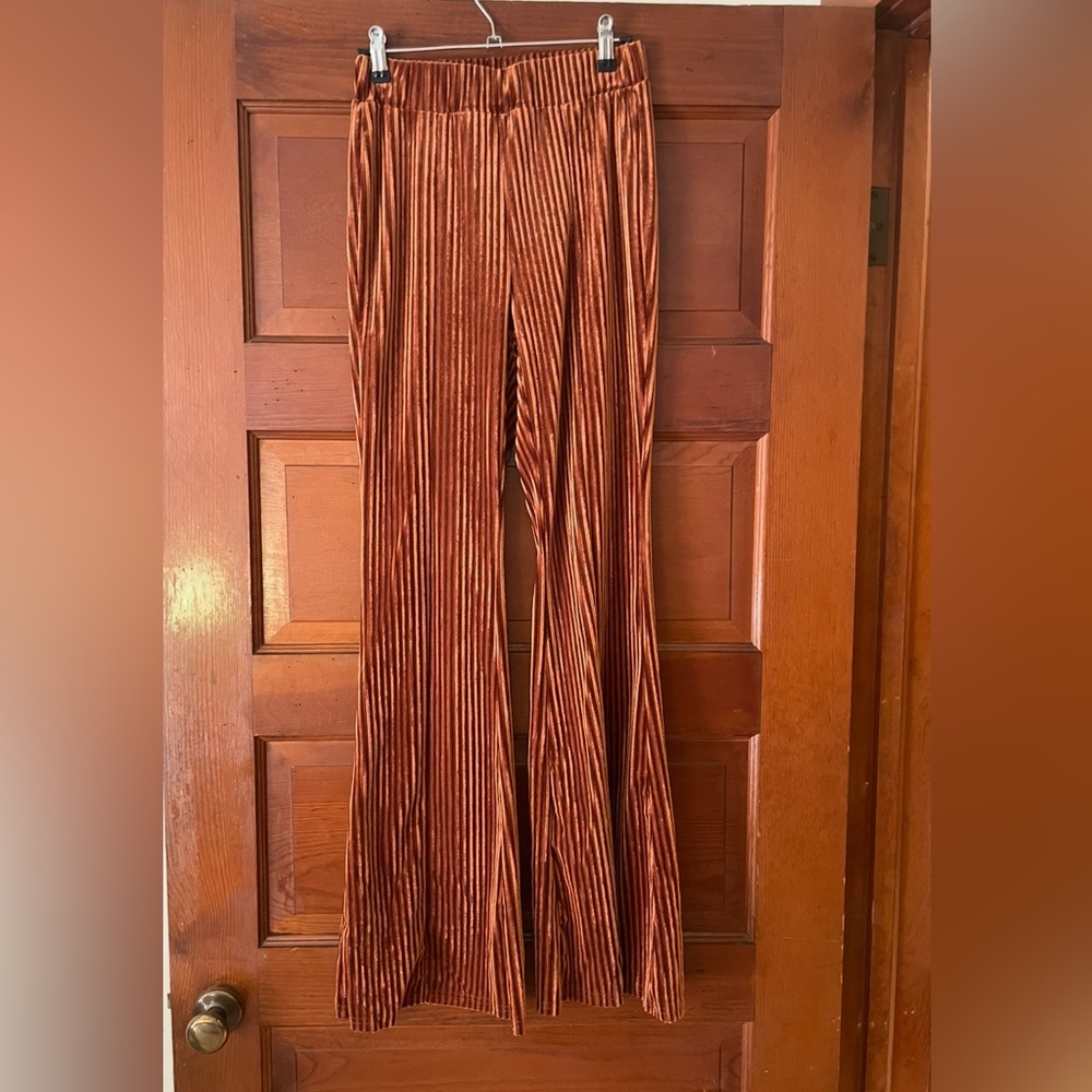 70s Inspired Capsule Bundle - Picture 2 of 12